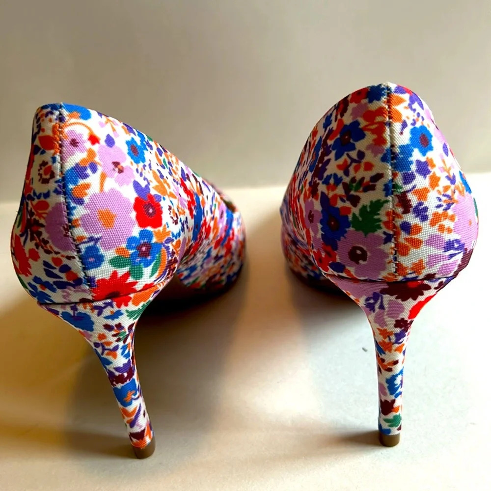 Kelly & Katie multicolored floral heels, size 6 - Picture 2 of 5